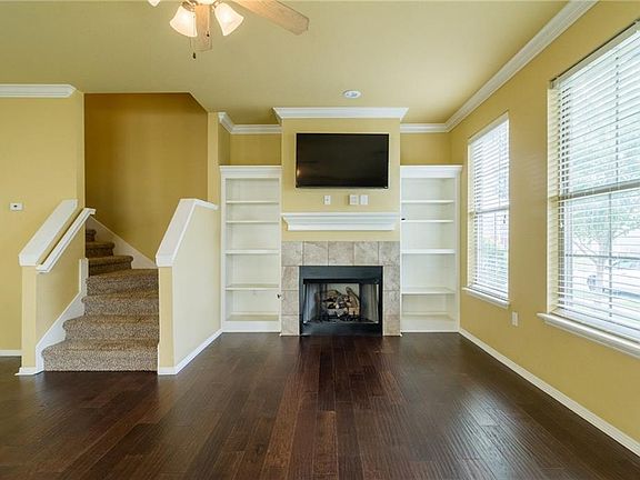 5th image of 632 N Longfellow Ln