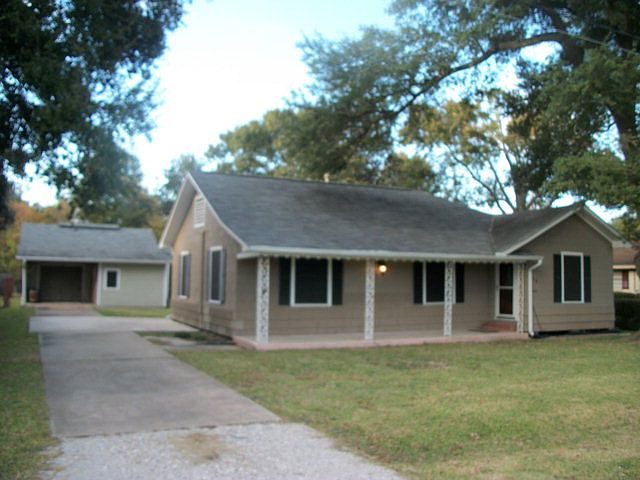 1st image of 116 5th Ave