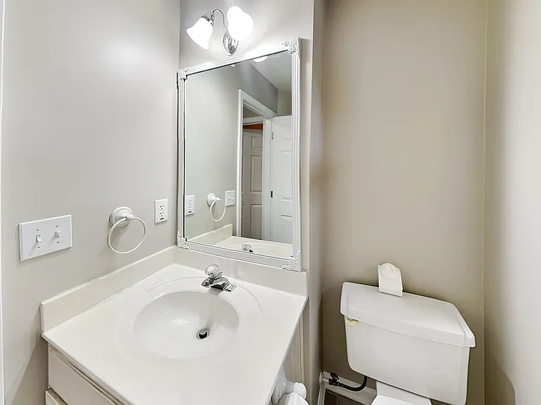 2490 Insdale Trce NW — Photo 15