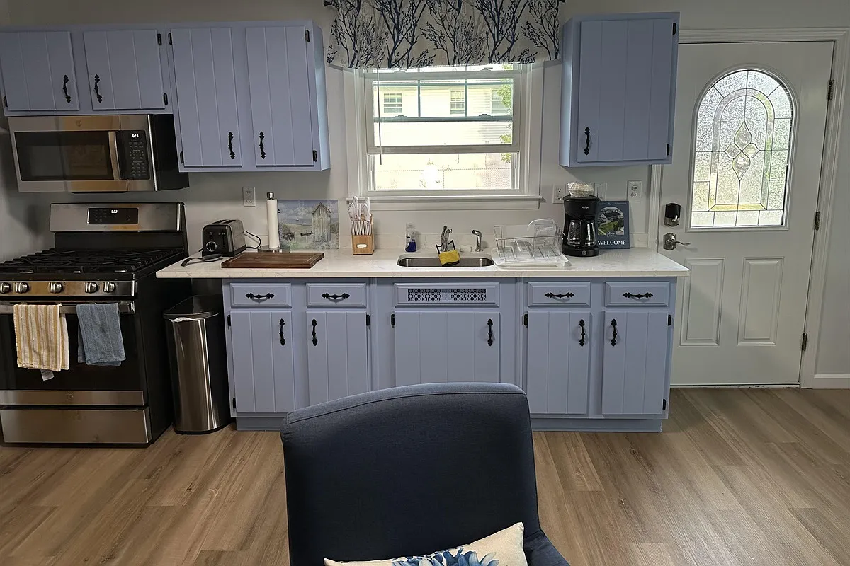 3 bed, 1000 sqft, $2,700 — Photo 1