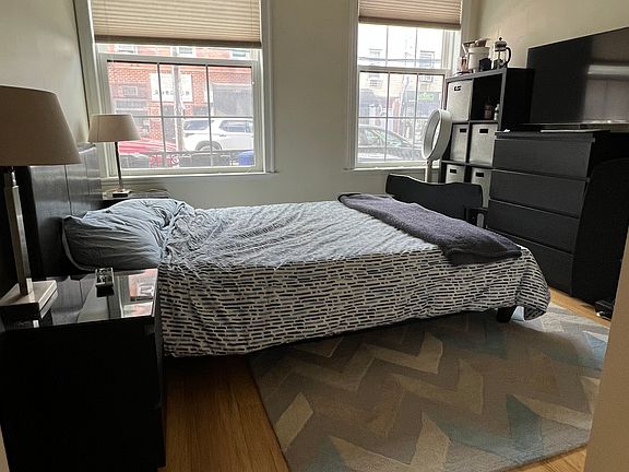 5th image of 5-24 50th Ave APT 1