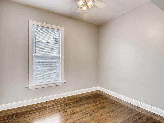 4th image of 1521 N Luna Ave