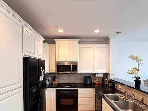 5th image of 4406 Honfleur Ct