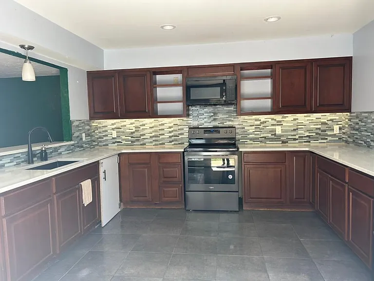 9750 Hefner Village Blvd — Photo 18