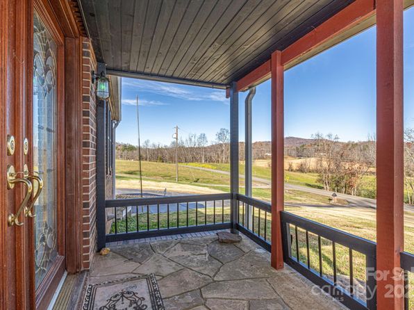 697 Wilson Valley Dr, Marion, NC 28752