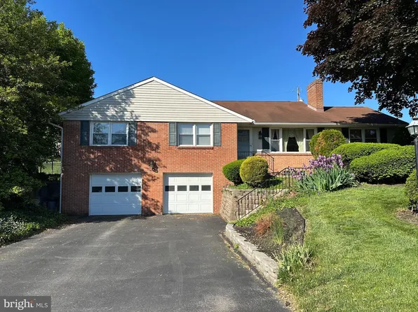 1748 Crescent Rd, York, PA 17403