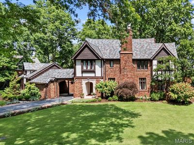 50 Crestwood Dr, Saint Louis, MO, 63105