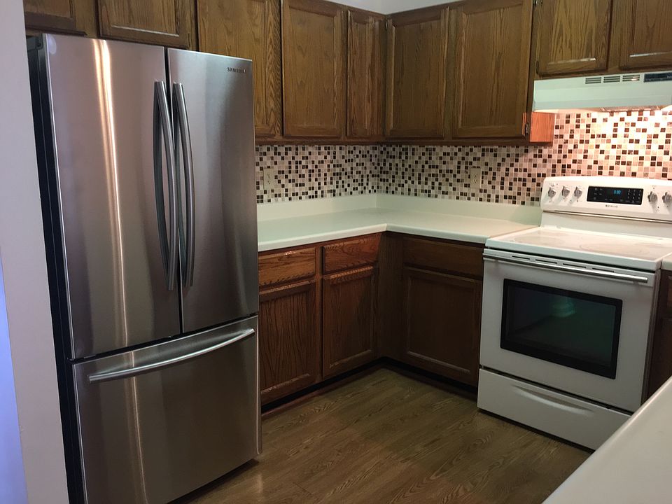 1st image of 2646 Hitchcock Dr
