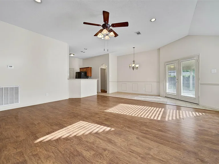 32026 Annice Ln — Photo 6