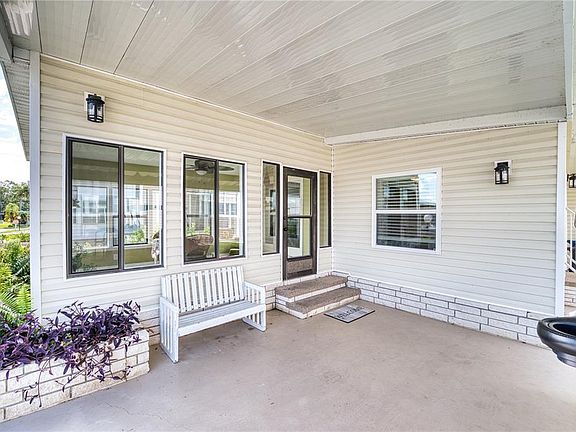 5th image of 110 TOBAGO WAY
