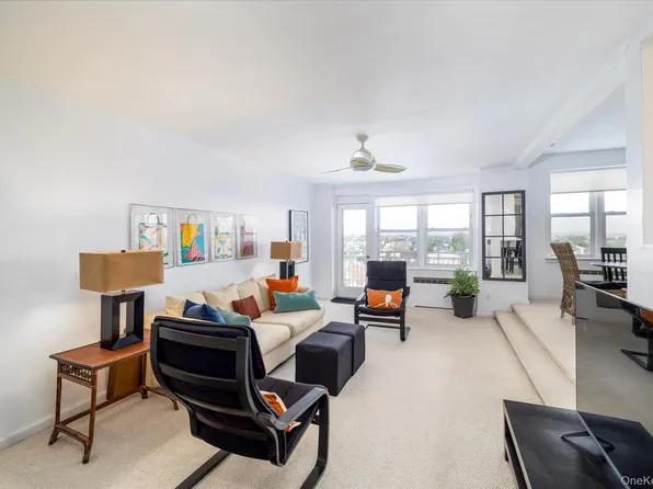 522 Shore Road #5P, Long Beach, NY 11561
