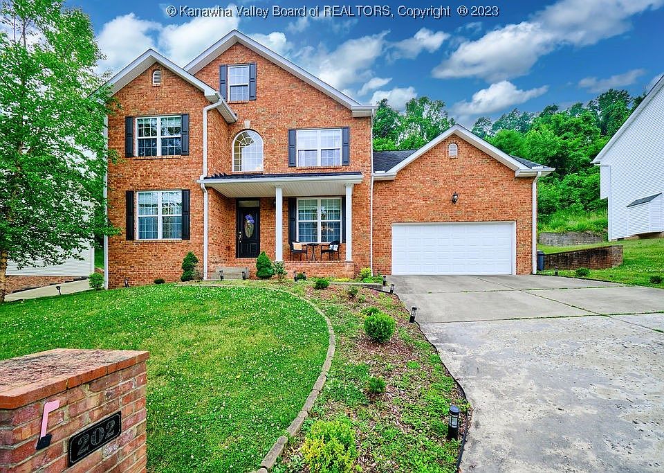 1st image of 202 Yorktowne Pl