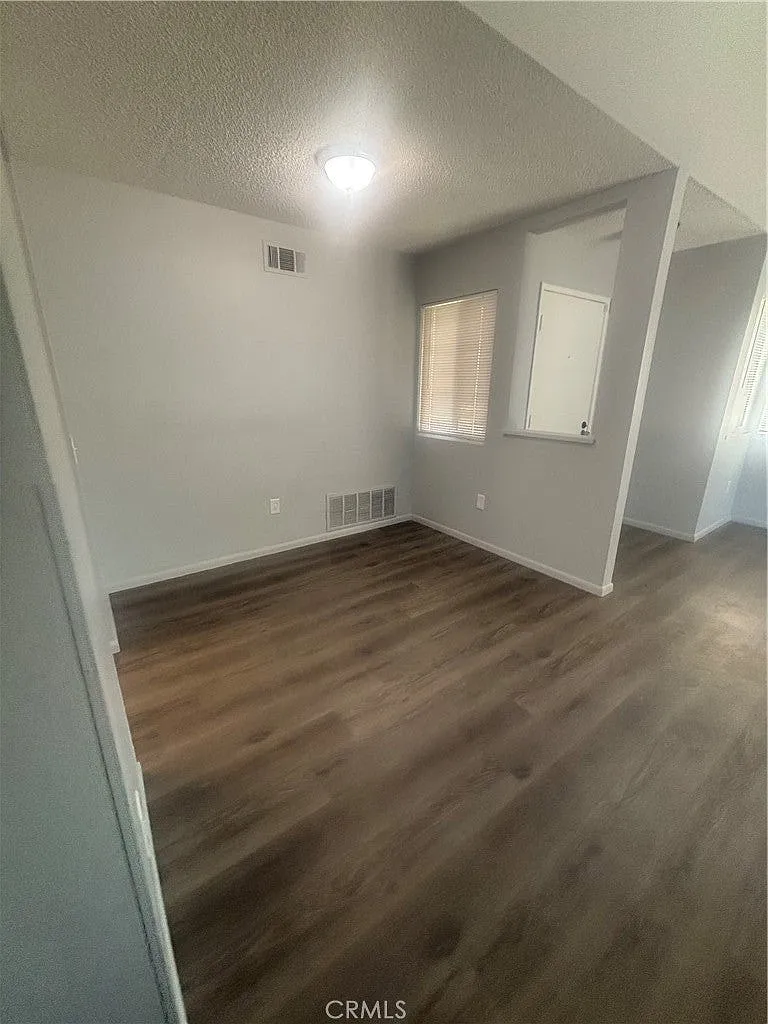 4 bed, 2.5 bath, 1438 sqft, $3,200 — Photo 3