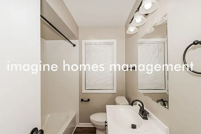 929 Oriole Dr — Photo 10