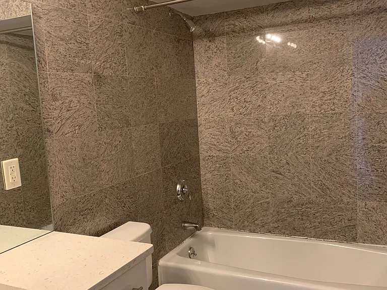 302 Soundview Ln #1 — Photo 5