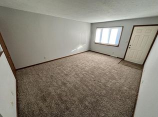 2047 Colony Ct, Beloit, WI 53511