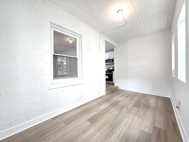 4526 Avondale St #1 — Photo 32