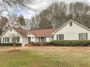 565 Cox Rd, Roswell, GA 30075