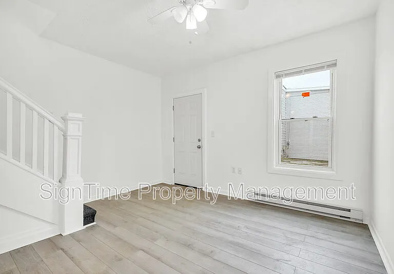 115 W Church St — Photo 2