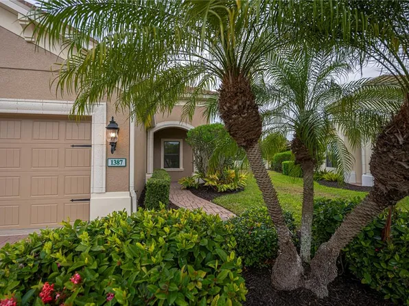 1387 Backspin Dr, Englewood, FL 34223