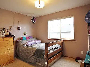 1st image of 2833 Monarch Ln