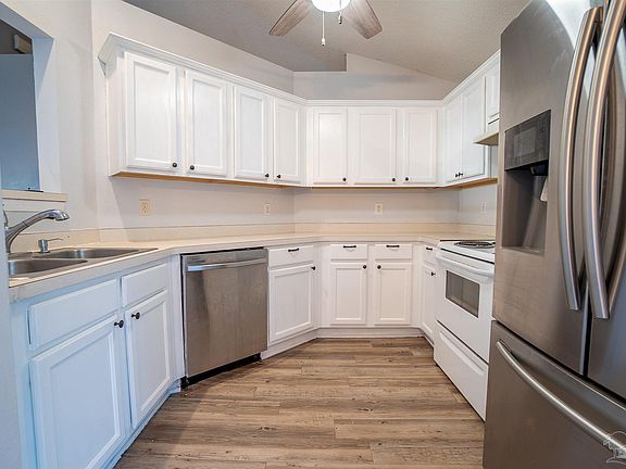 5th image of 2509 Gulf Breeze Ave