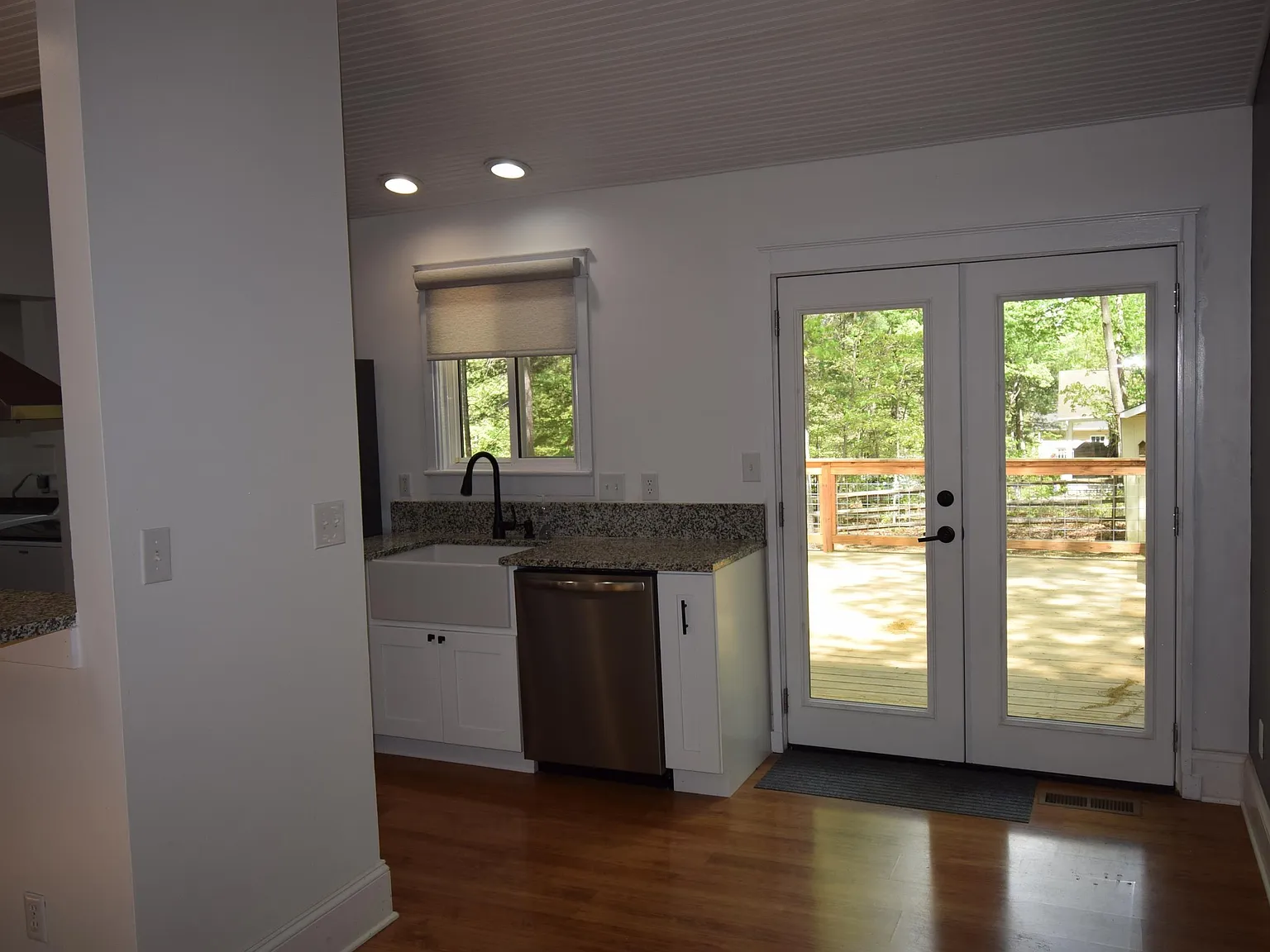 3 bed, 2.0 bath, 1236 sqft, $2,000 — Photo 4
