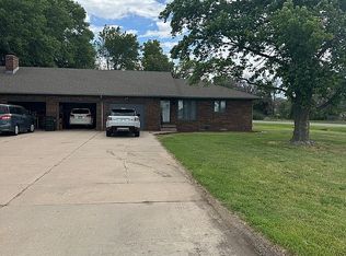 808 E 43rd Ave, Hutchinson, KS 67502