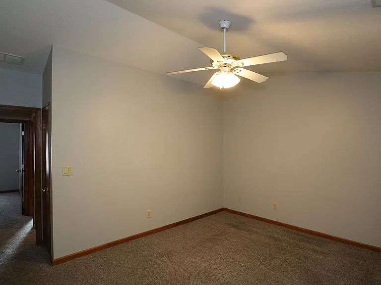 12838 Sovereign Ln — Photo 9
