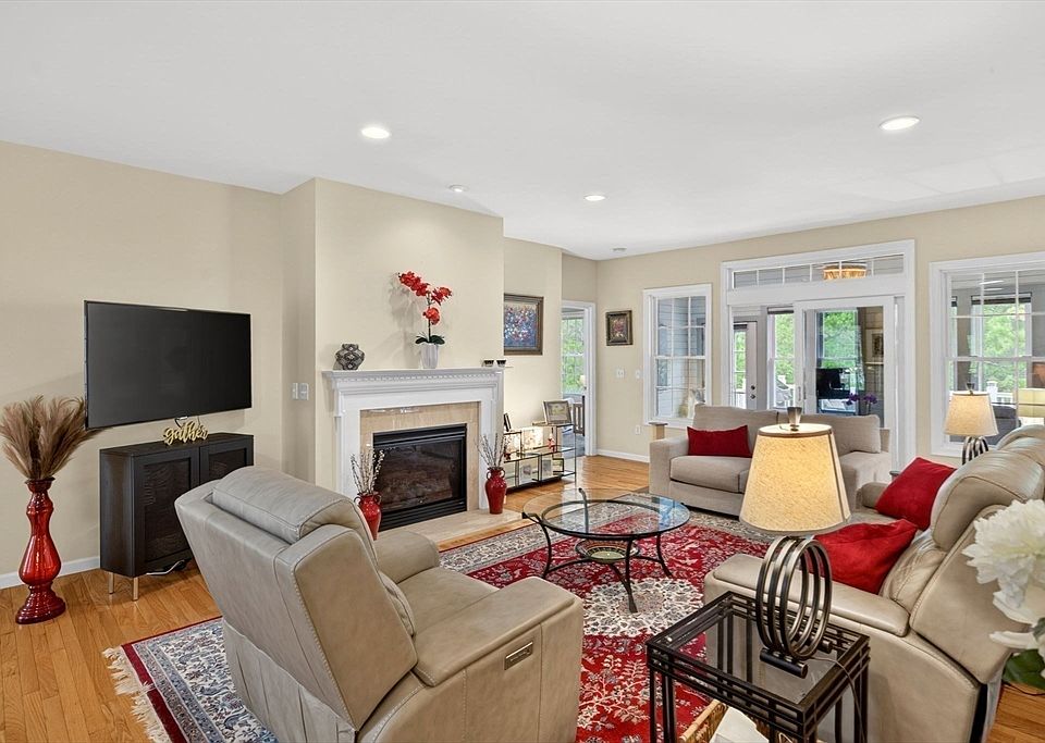 1st image of 28 Cottage Cv