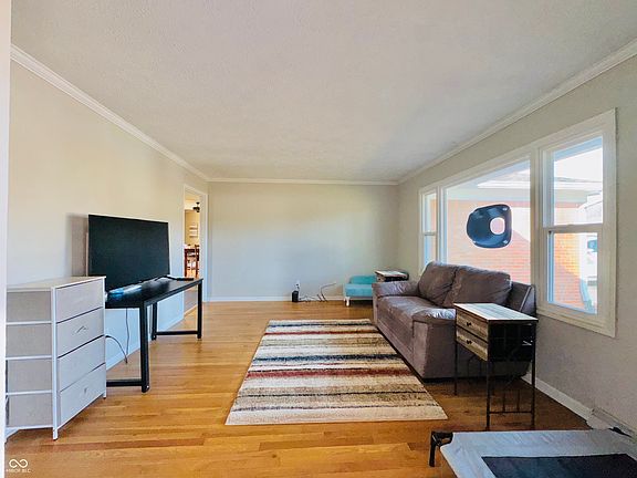 2nd image of 1177 W Curry Rd