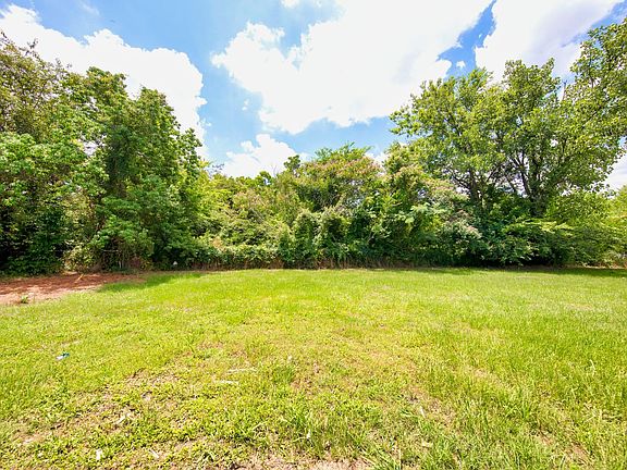 3rd image of 908 Mister Lake Ct
