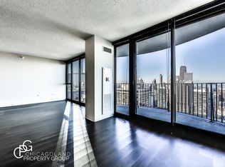 225 N Columbus Dr, Chicago, IL 60601