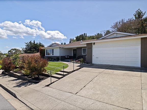 3rd image of 1857 Hunt Dr
