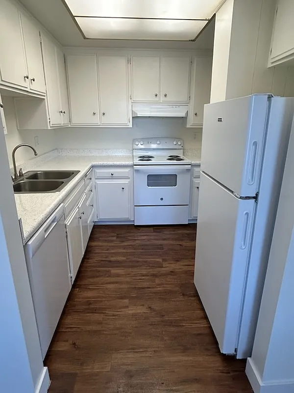 2 bed, 1163 sqft, $2,595 — Photo 2