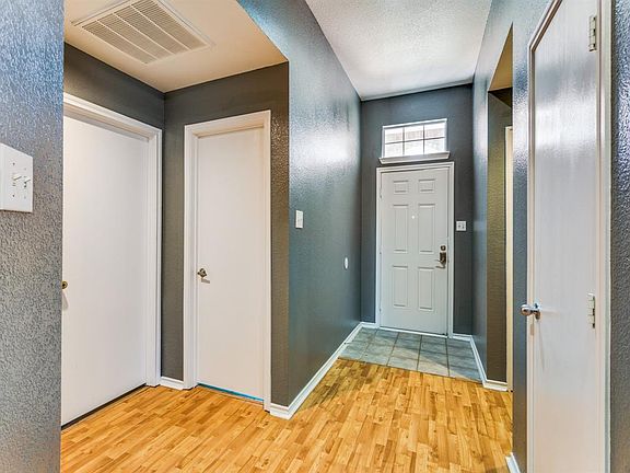4th image of 920 Brighton Way