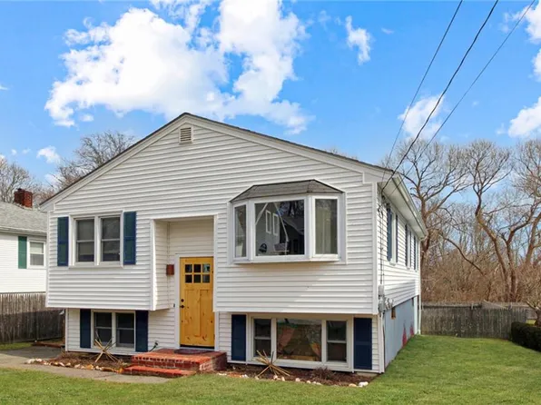 6 Sullivan St, Newport, RI 02840