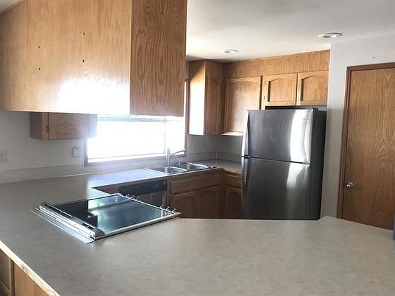2nd image of 13912 Meadowlark Dr NW