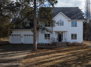 1056 Shady Ln, Dickinson, ND 58601