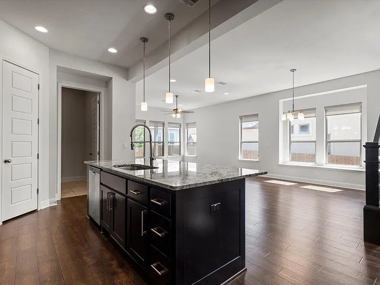 6717 Vicenza Dr — Photo 12