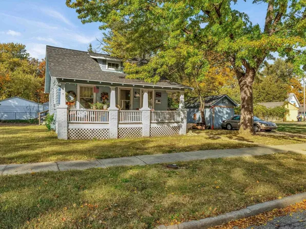 2413 SW Clay St, Topeka, KS 66611