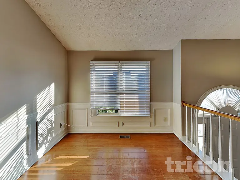 403 Bennett Farms Pl — Photo 3