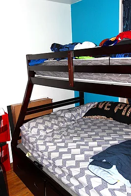 Sold by Superior Realty Service | media 29