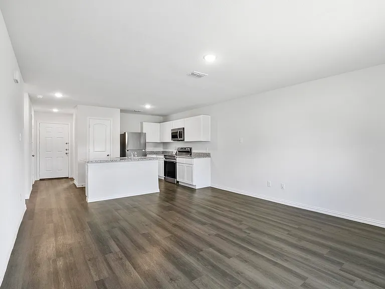 406 E Munson St — Photo 6