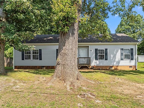 2nd image of 1442 Morningside Dr