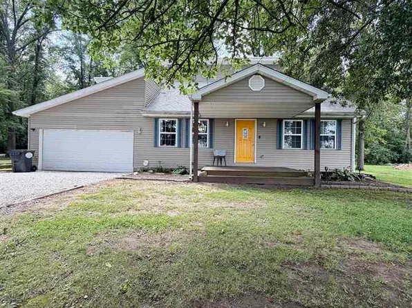 929 N Ohio St, Shelburn, IN 47879