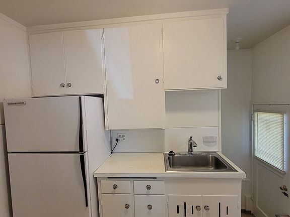 5th image of 308 Armistead Ave