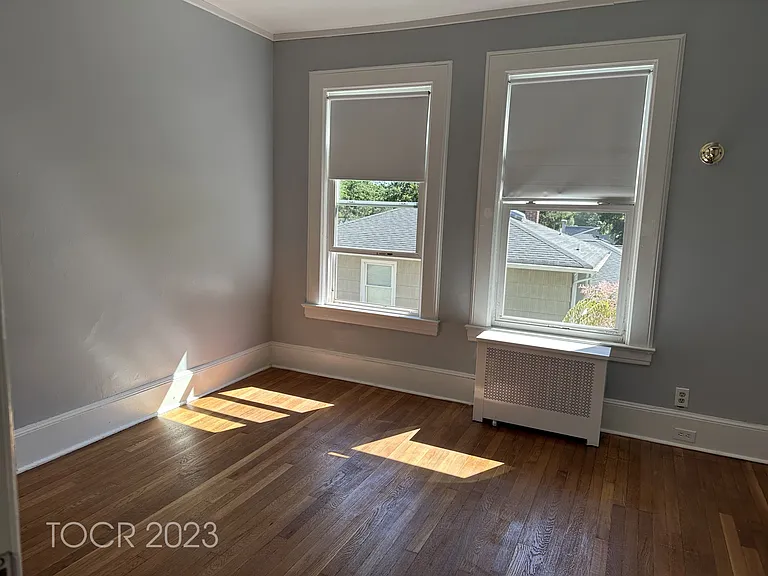 336 Cedar Ave #B — Photo 9