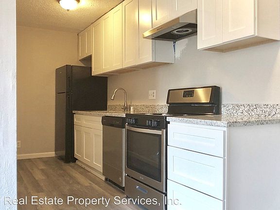 5th image of 306 E Flora St APT 13