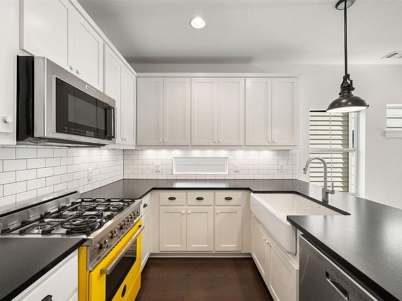 4th image of 1008 Muse Ln